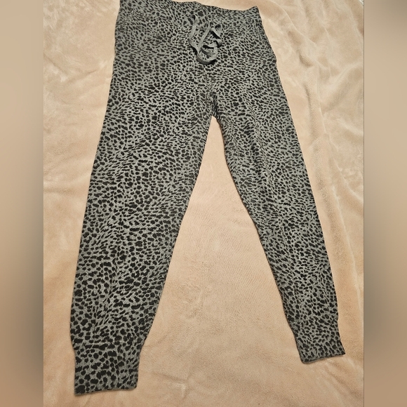 Monrow mini leopard Sweats/Joggers - Picture 6 of 8